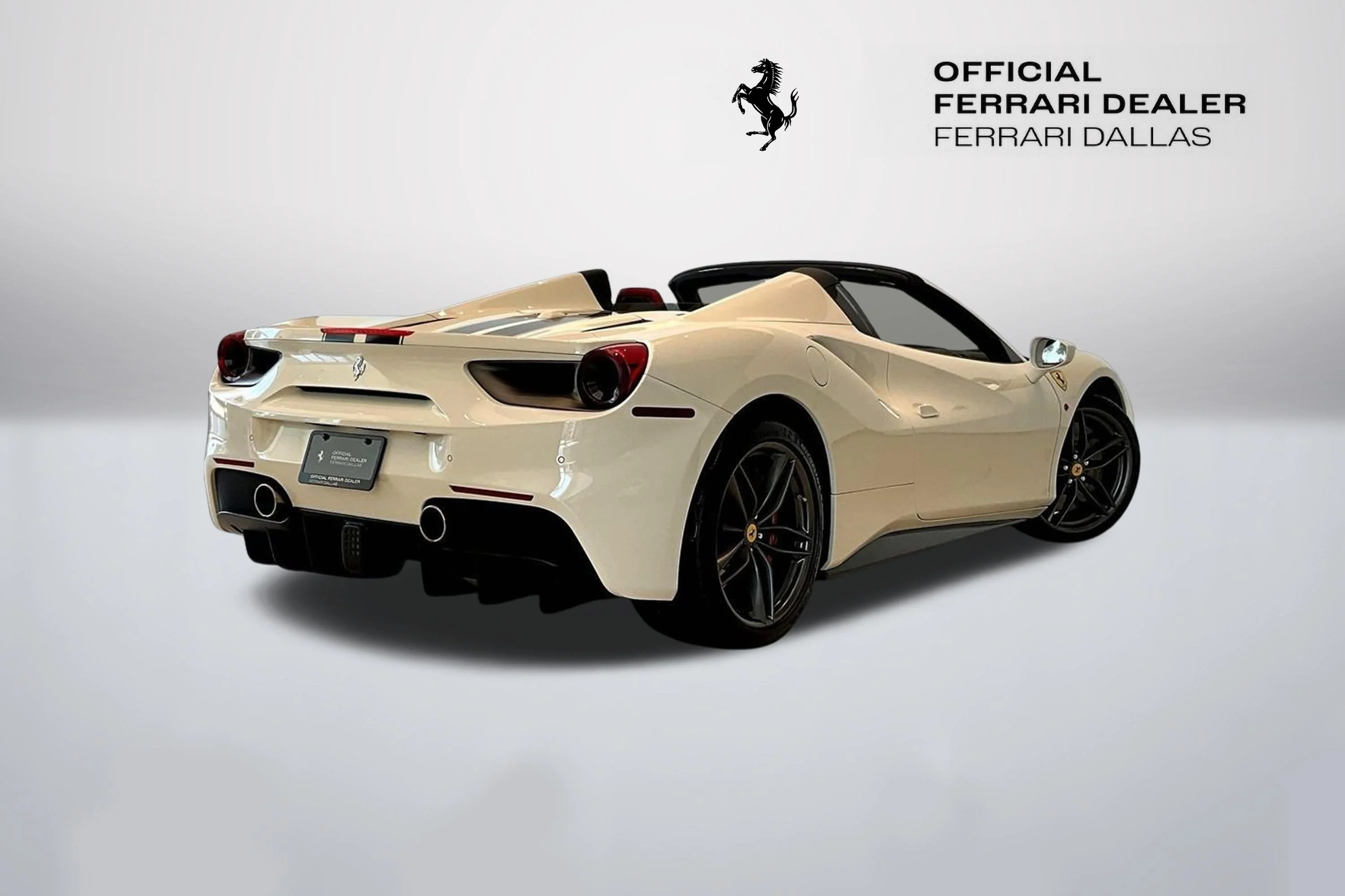 Used 2017 Bianco Avus Ferrari  image 7