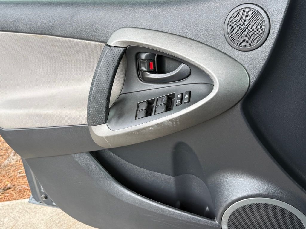 Used 2011 Black Forest Pearl Toyota Base image 23