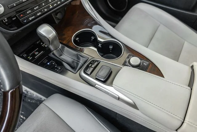 Used 2018 Atomic Silver Lexus 350 image 11