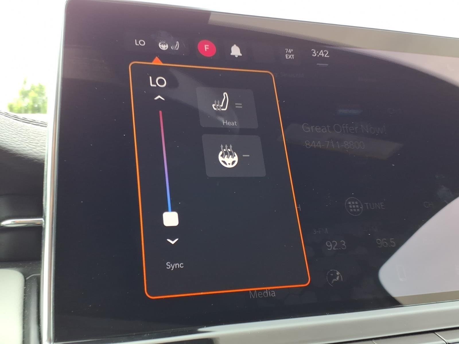 Used 2023 Billet Silver Metallic Clearcoat Jeep Limited image 6