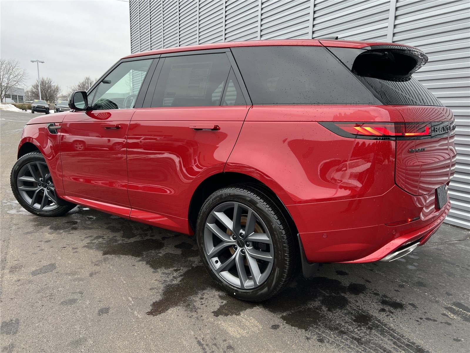 New 2026 Firenze Red Land Rover Dynamic SE image 3
