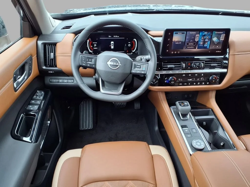 New 2026 Super Black Nissan Platinum image 4