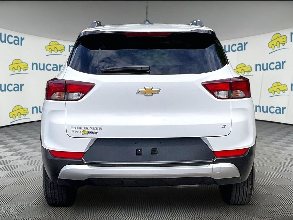 Used 2025 White Chevrolet LT image 5