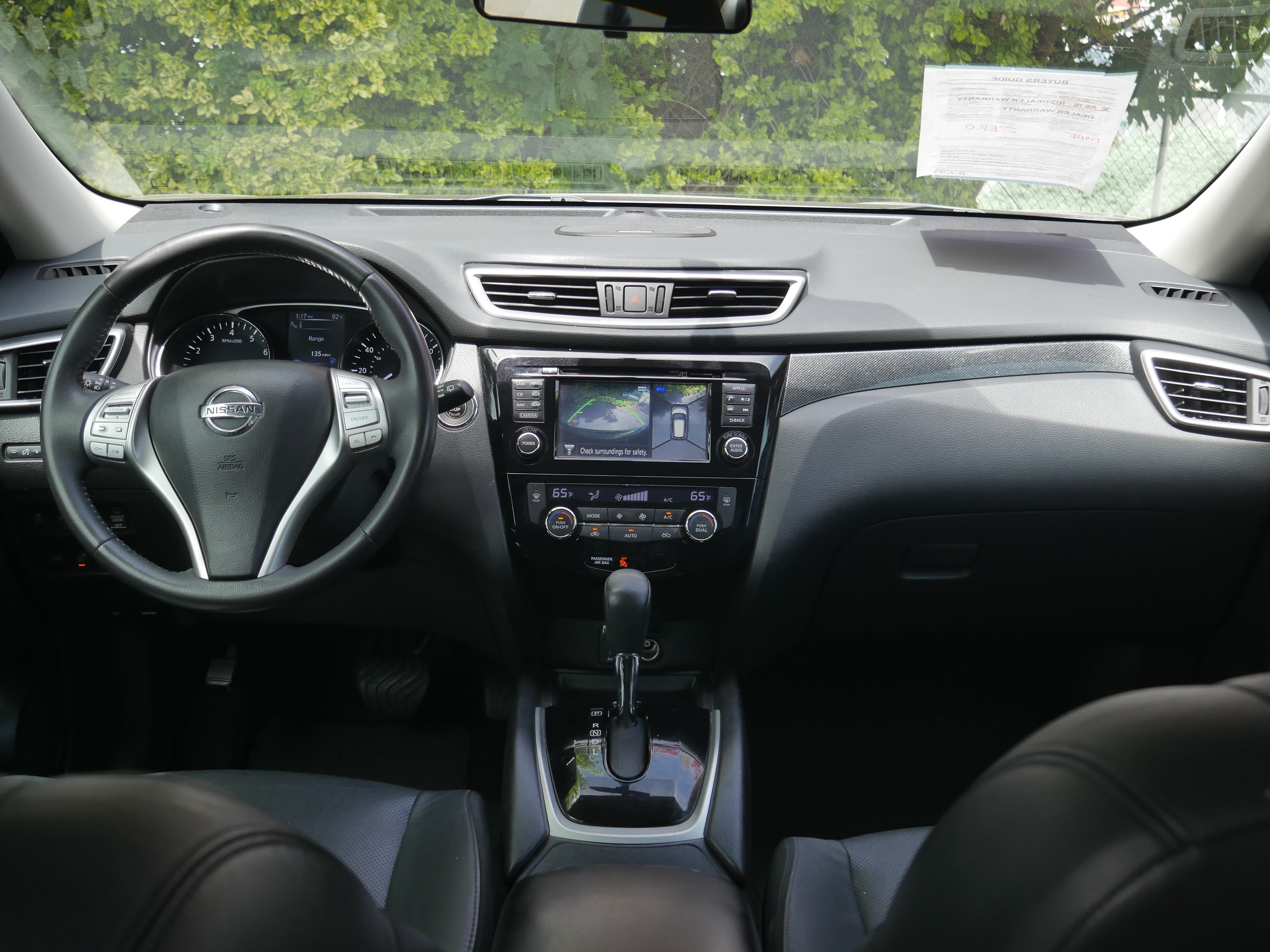 Used 2015 Gun Metallic Nissan SL image 9