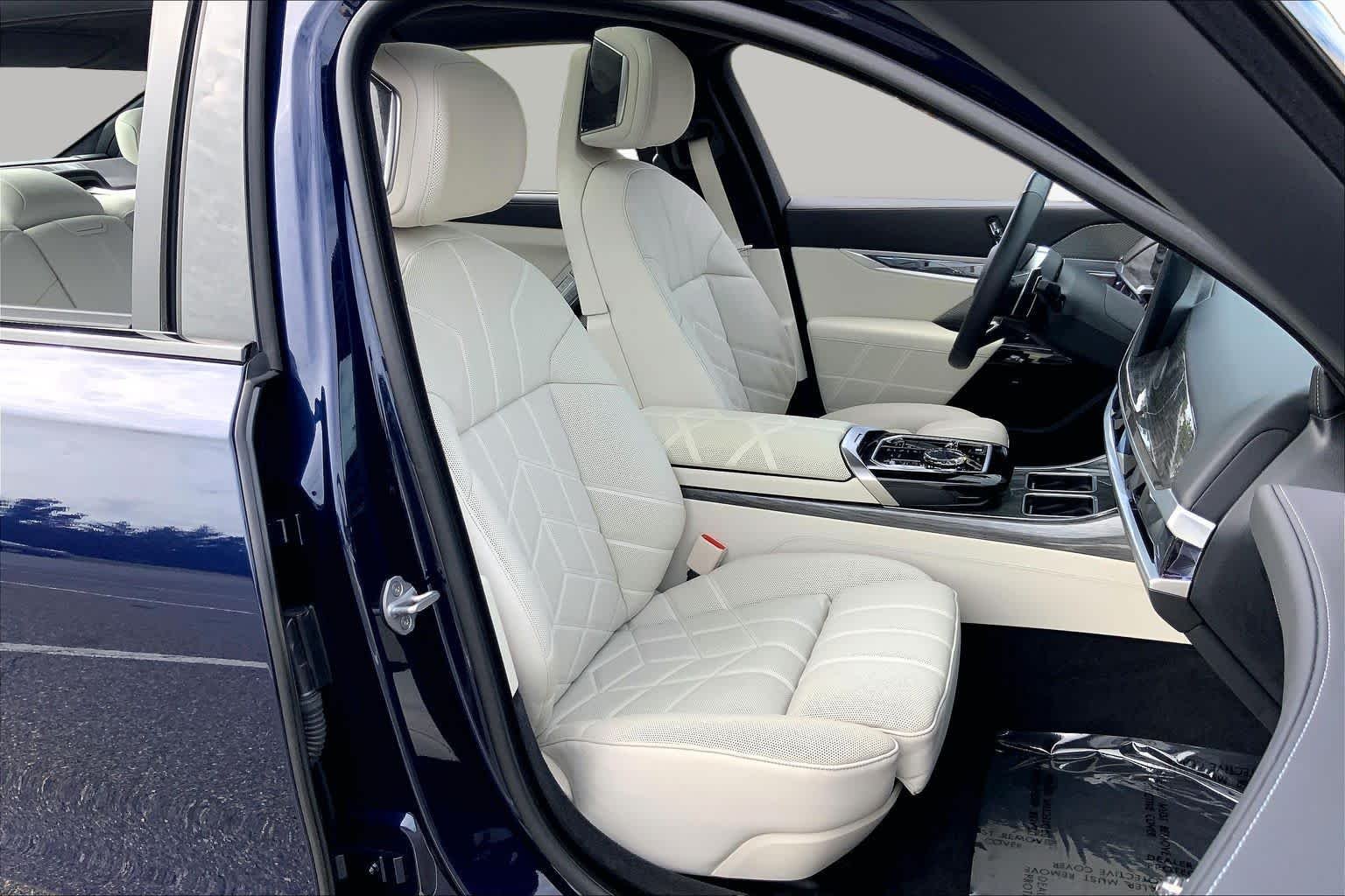 Certified Pre-Owned 2024 BMW 740i 740i XDrive
