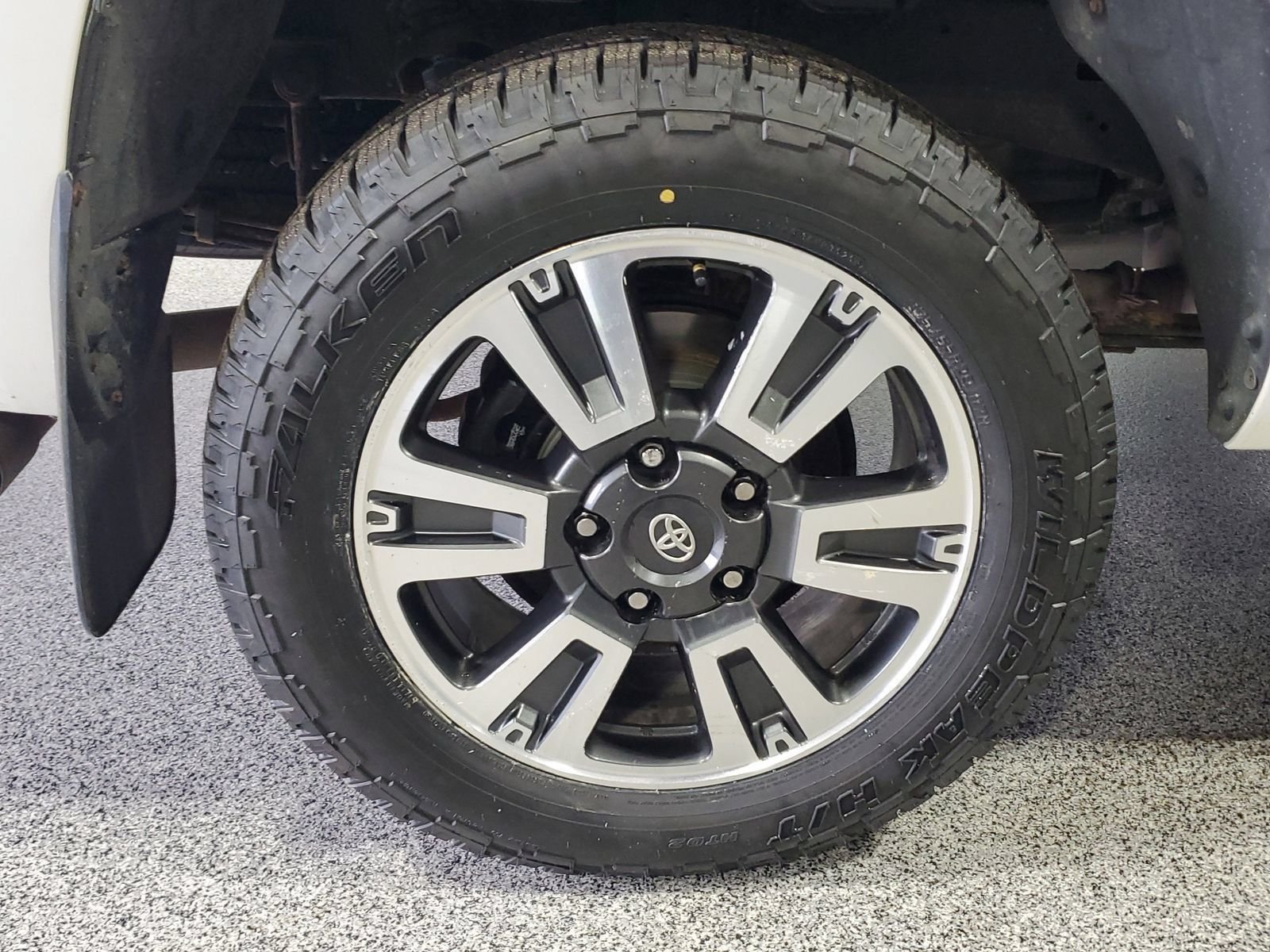 Used 2019 White Toyota SR5 image 5