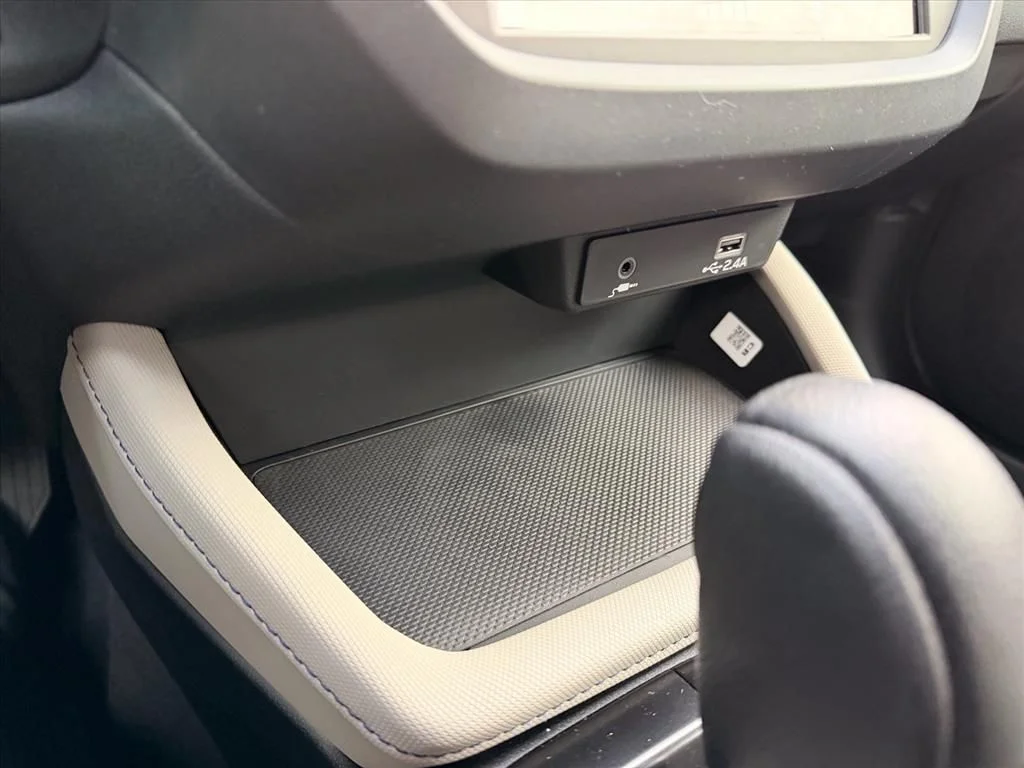 Used 2026 White Subaru Base image 18