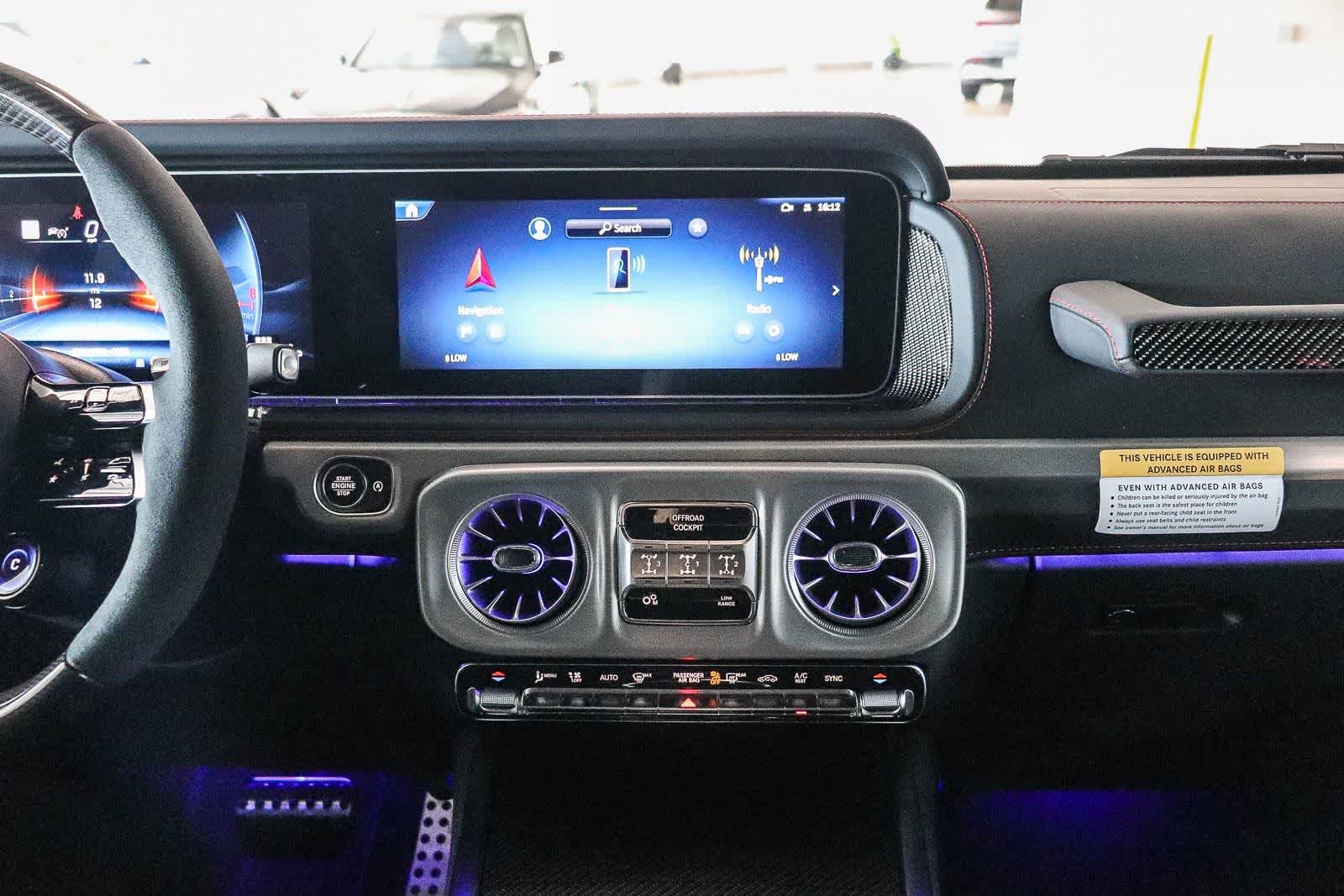 New 2027 MANUFAKTUR Arabian Grey Non- Metallic Mercedes-Benz AMG® G 63 image 17