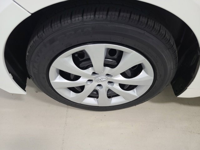Certified Used 2020 Super White Toyota LE image 34