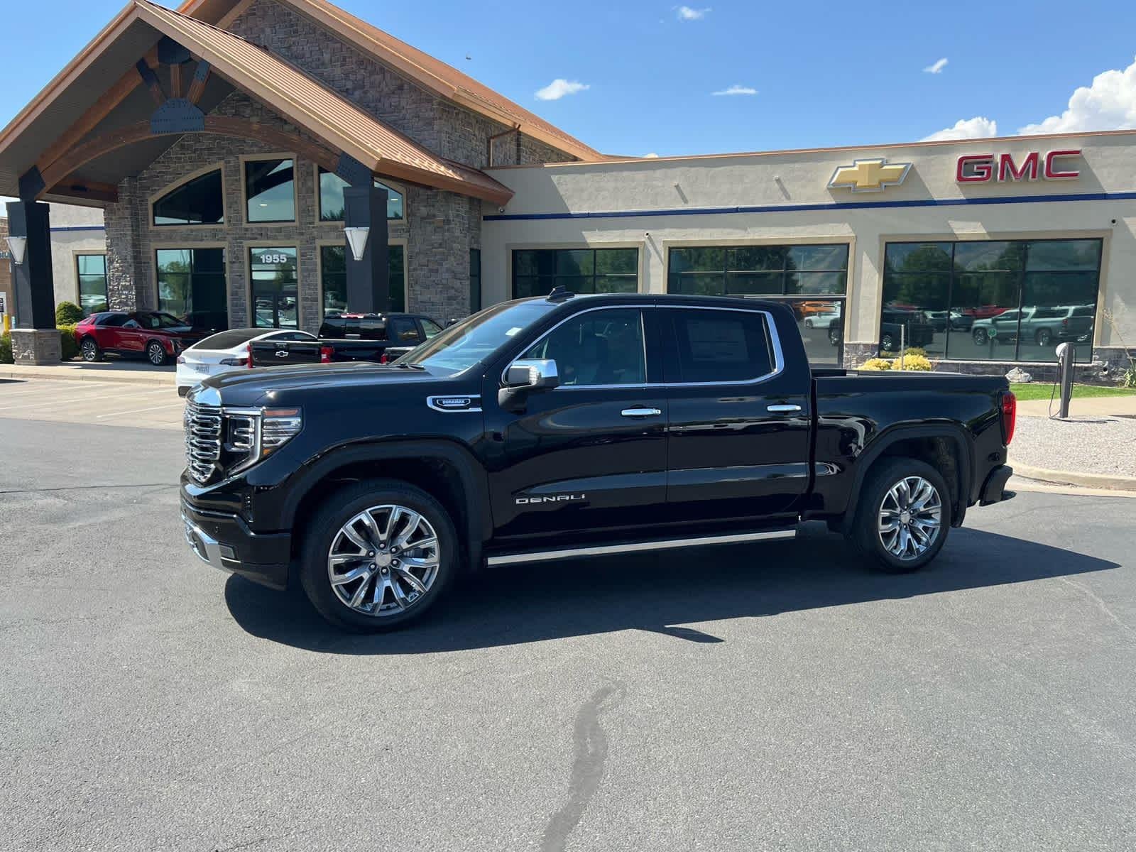 2026 GMC Sierra 4WD Crew Cab Short Box Denali's photo
