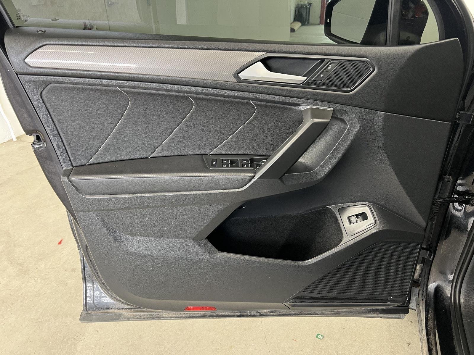 2022 Volkswagen Tiguan SE - Photo 11