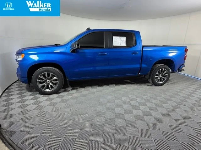Used 2023 Blue Chevrolet RST image 3
