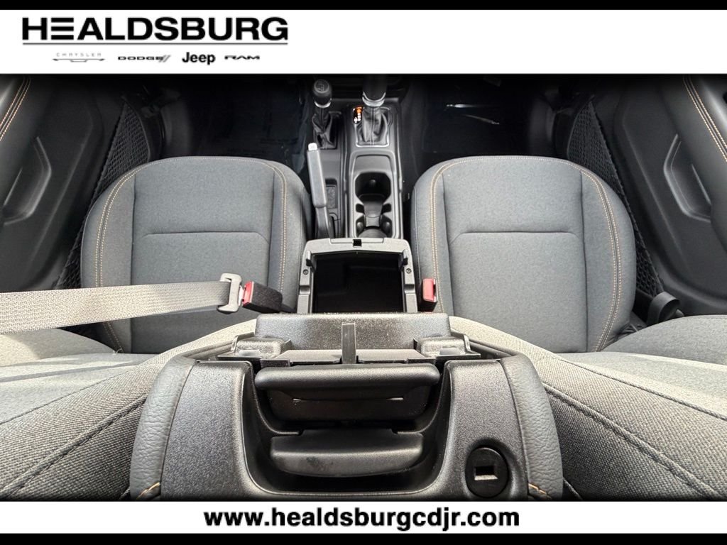 2026 Jeep Wrangler 4-Door Sahara - Photo 25