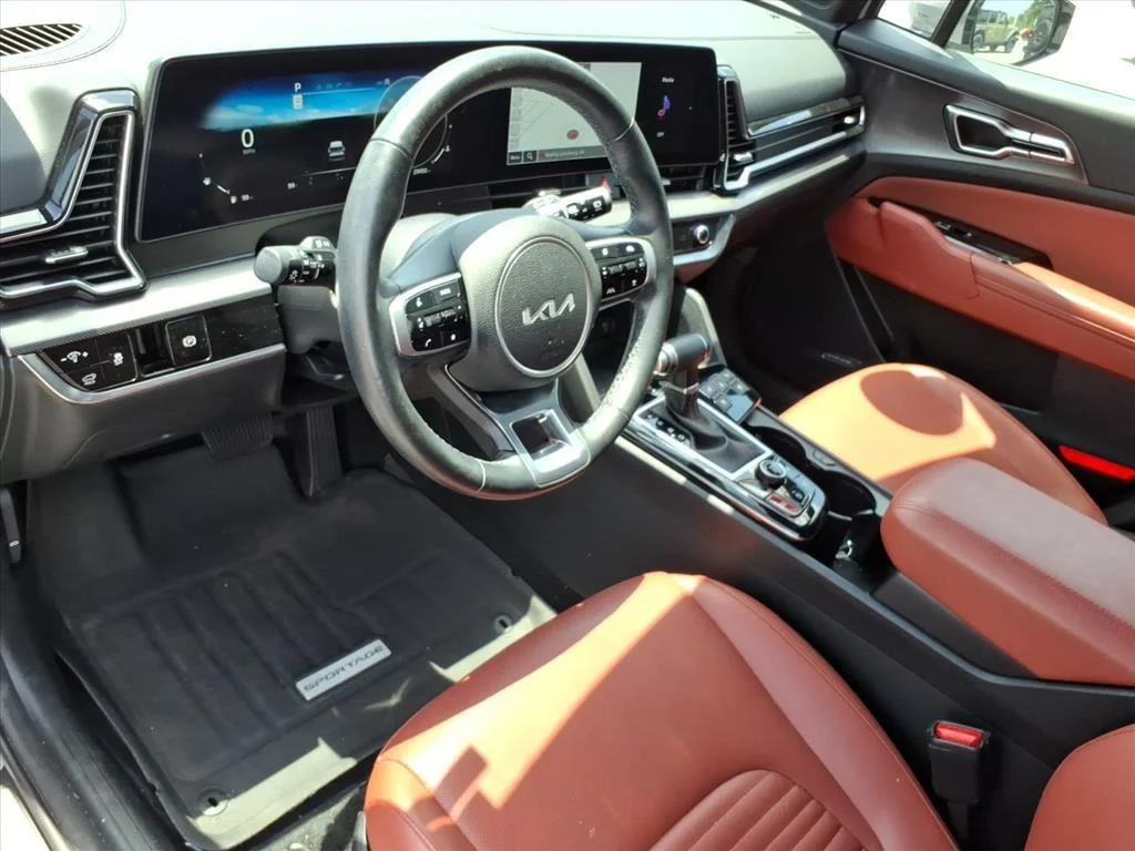 Used 2025 Wolf Gray Kia SX-Prestige image 12