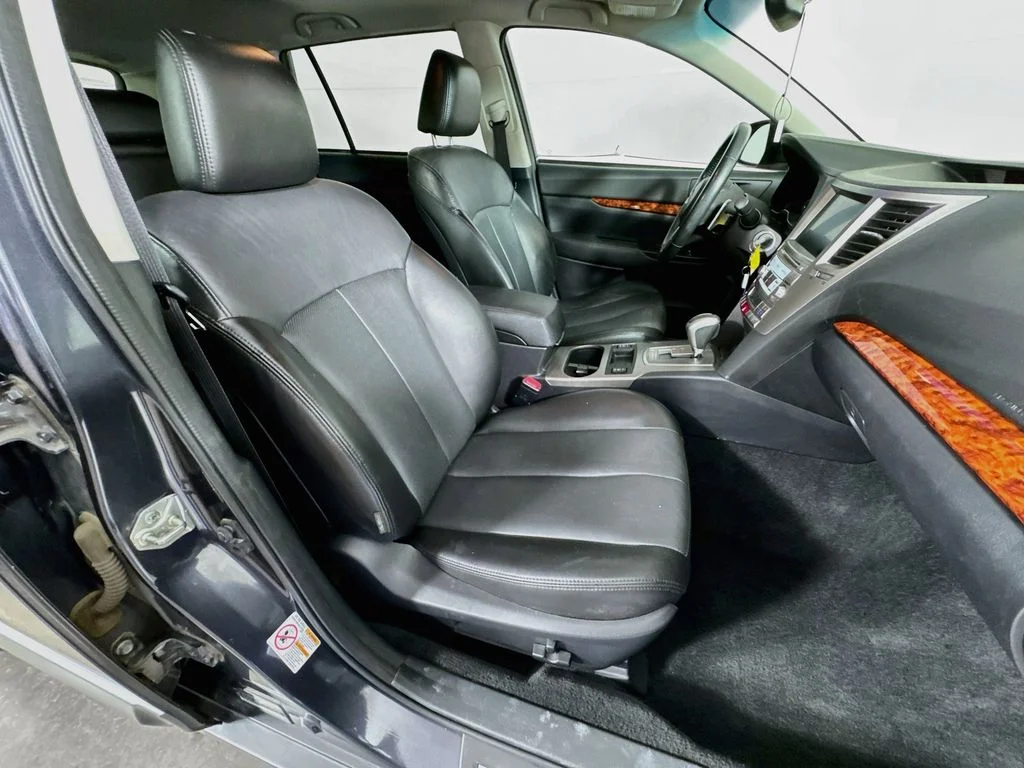 Used 2011 Gray Subaru 3.6R image 33