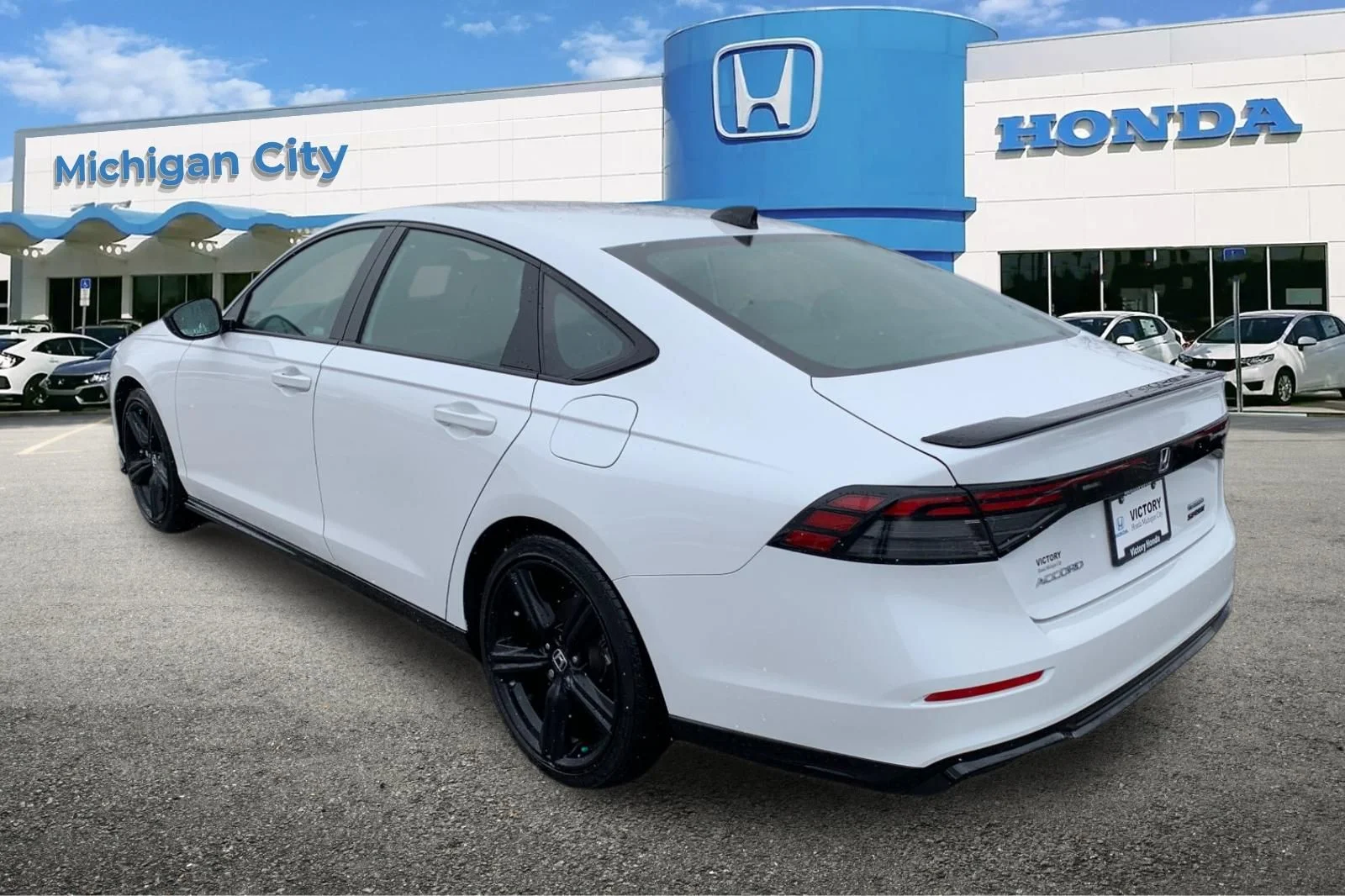 Used 2025  Honda Sport-L image 3
