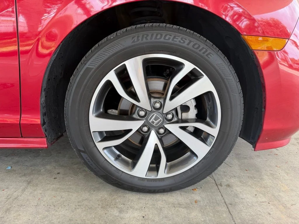 Used 2023 Red Honda Touring image 22