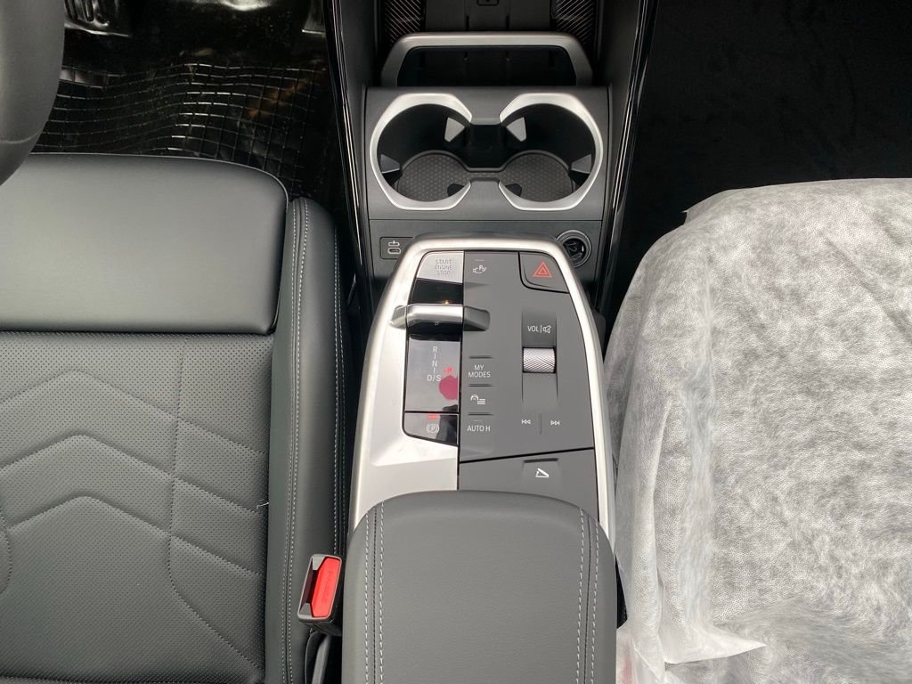 2026 BMW X1 M35i - Photo 11