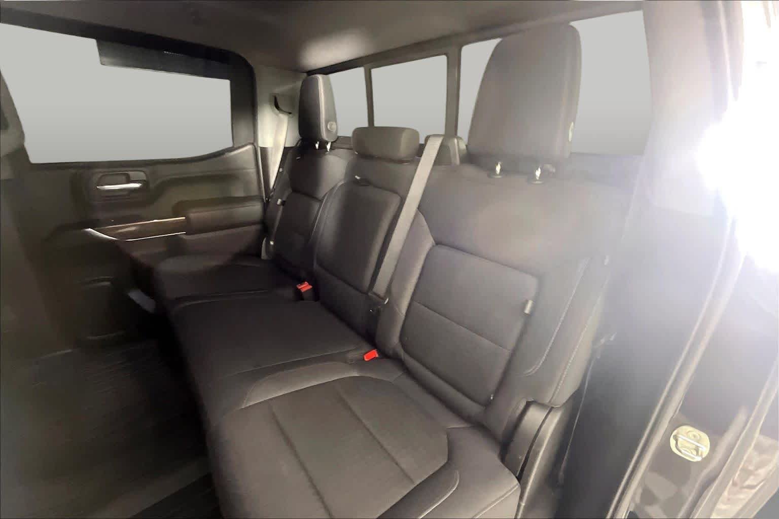 Used 2020 Onyx Black GMC SLE image 19