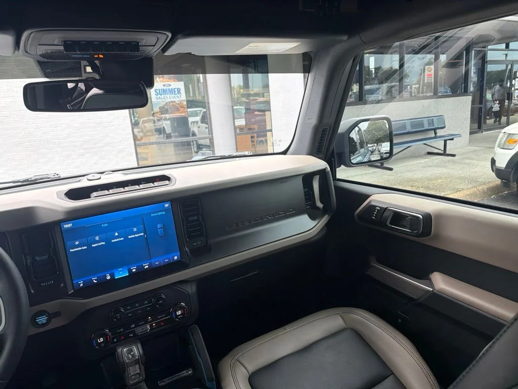Used 2023 Gray Ford Wildtrak image 12