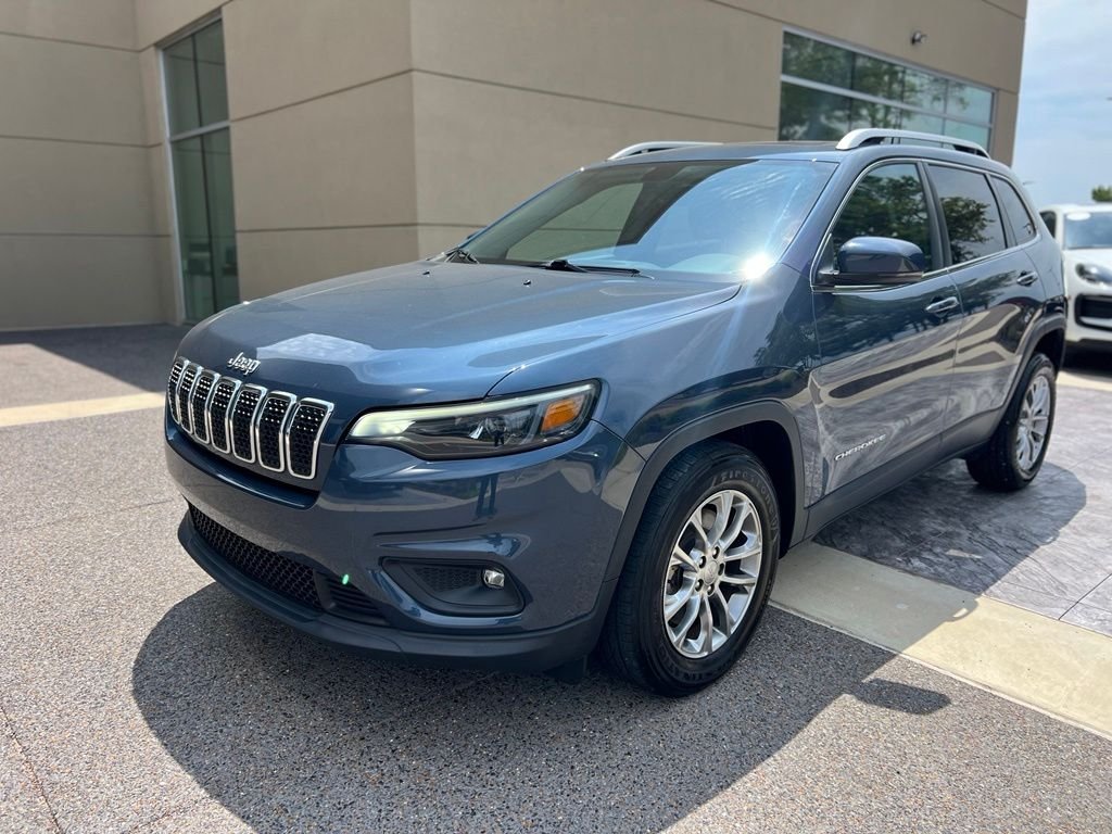 Used 2020 Blue Jeep Latitude Plus image 3