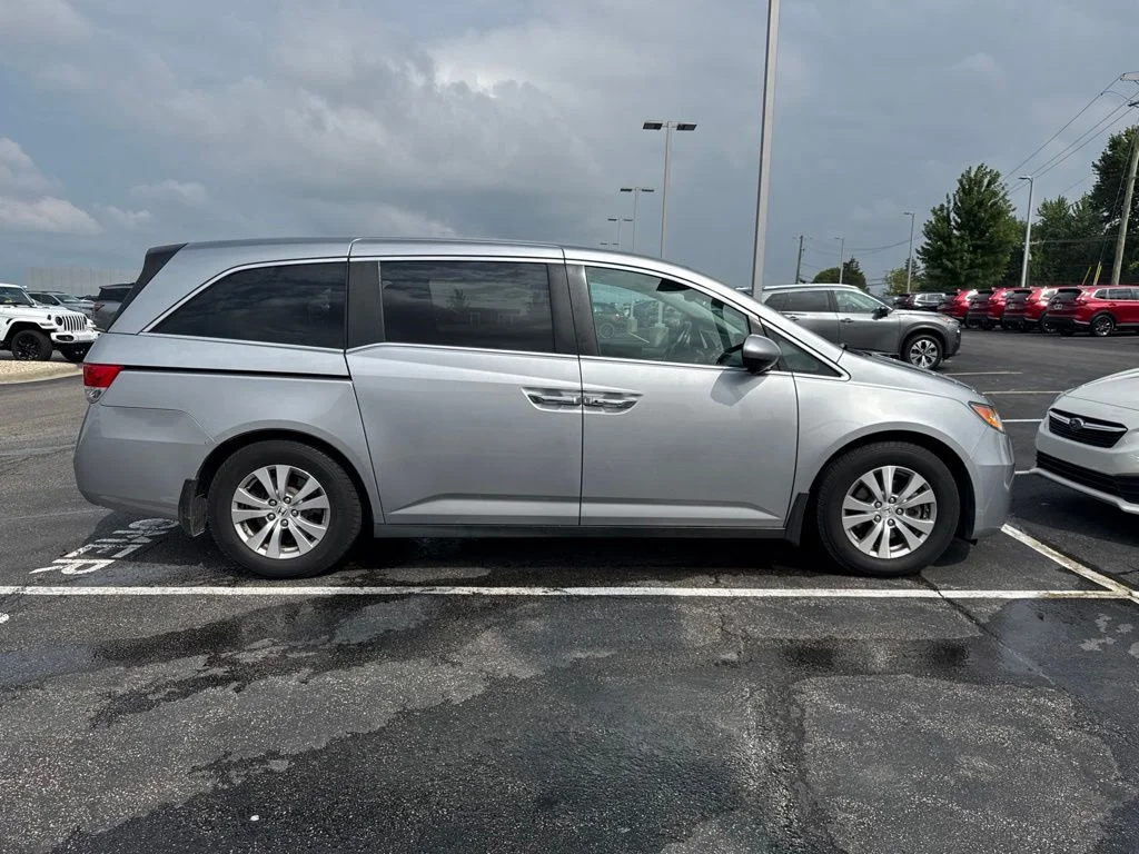 Used 2016 Silver Honda EX-L image 9