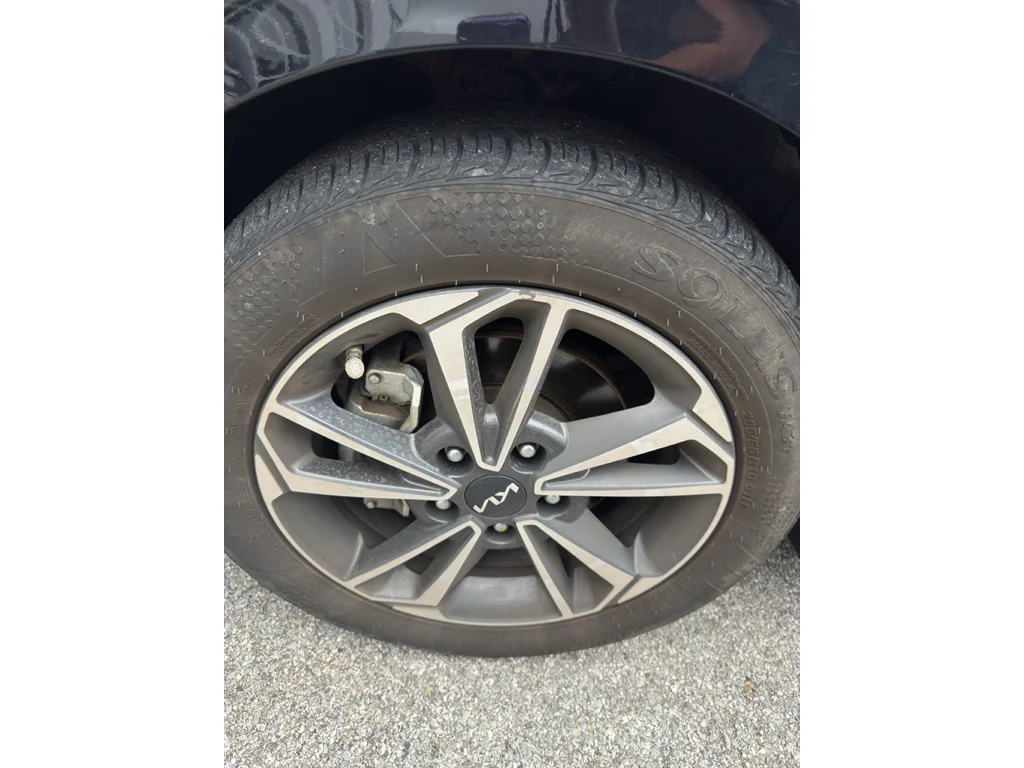 Used 2023 Aurora Black Kia LXS image 5