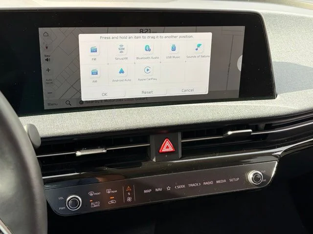 Used 2024 Blue Kia Wind image 11