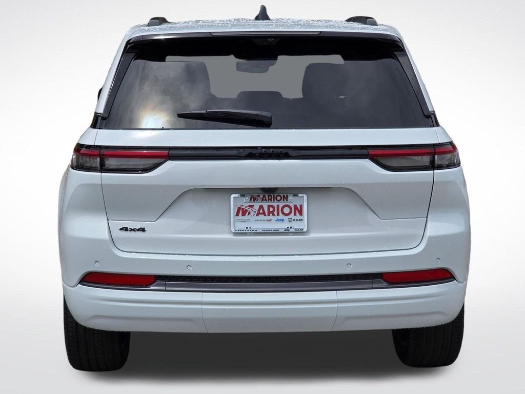 New 2026 Bright White Clear-Coat Exterior Paint Jeep Limited Reserve image 17