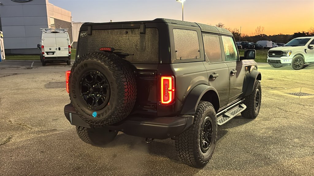 New 2026 Shadow Black Ford Badlands image 30