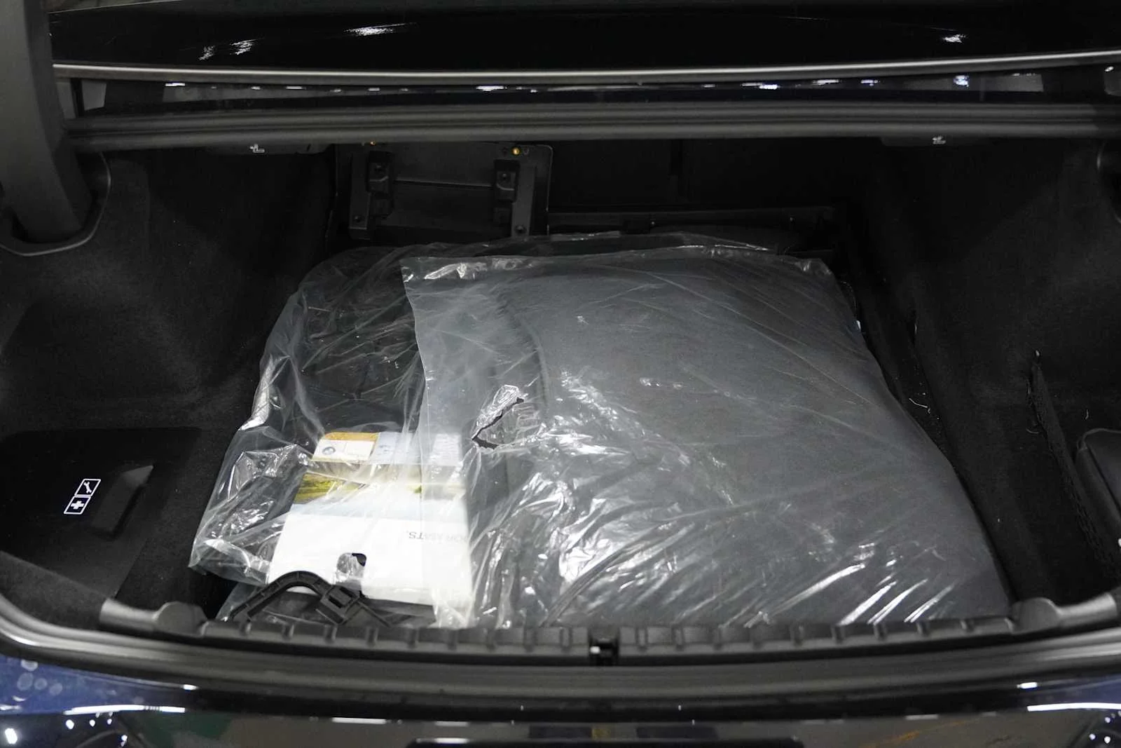 Used 2026 Carbon Black Metallic BMW M850i image 25