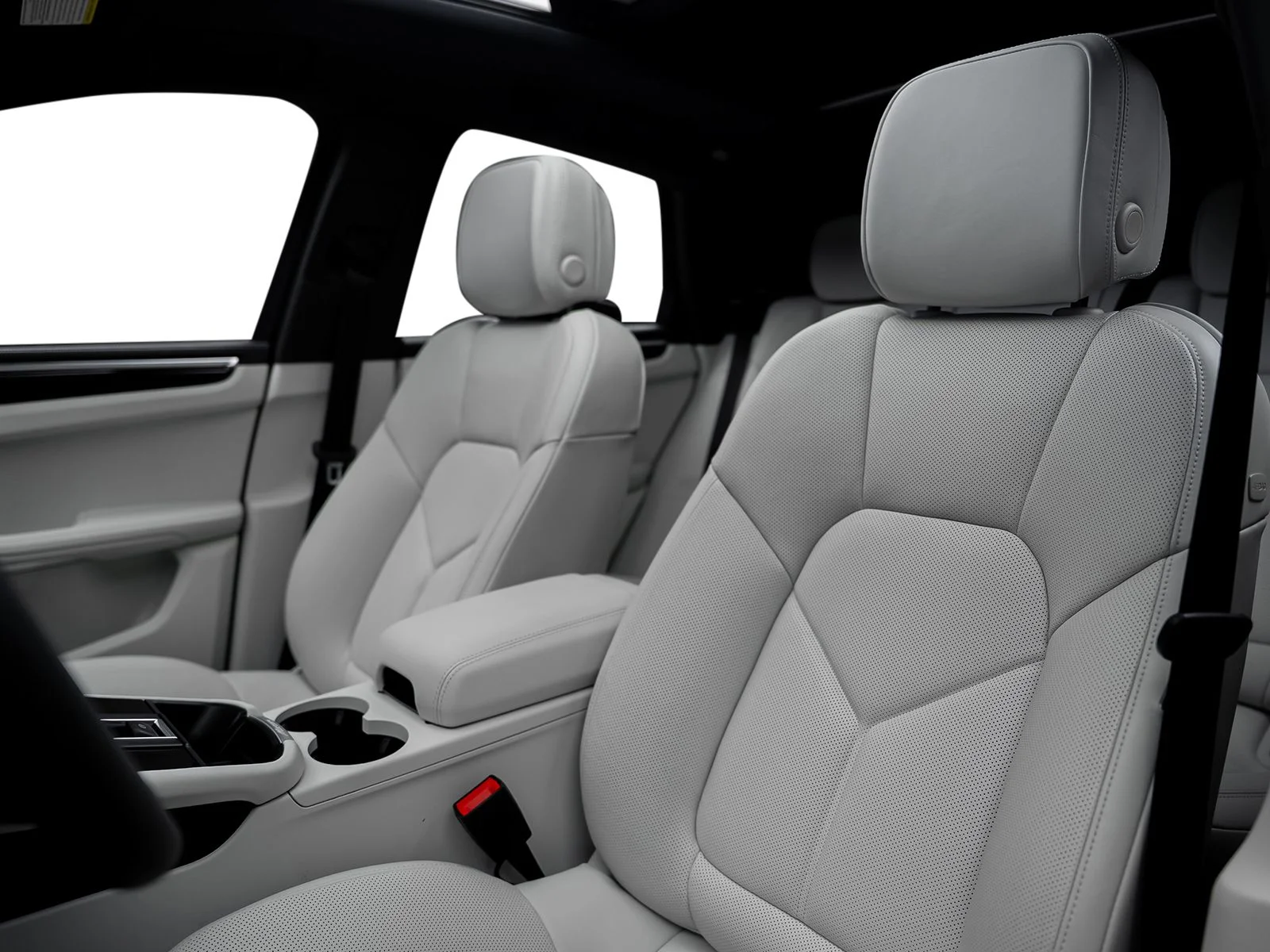 Used 2025 White Porsche Base image 31