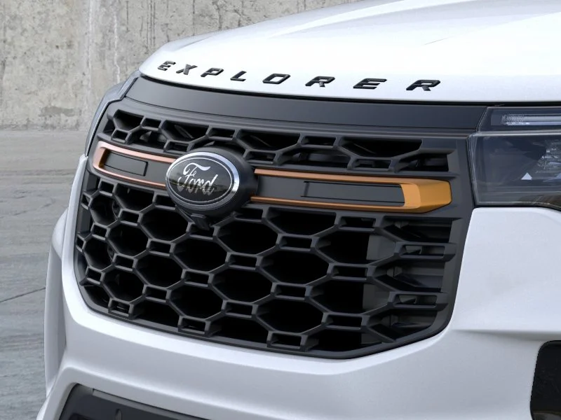 New 2026 Star White Metallic Tri-Coat Ford Tremor® image 40