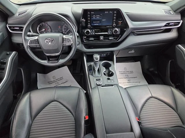 Used 2022 Gray Toyota XSE image 9