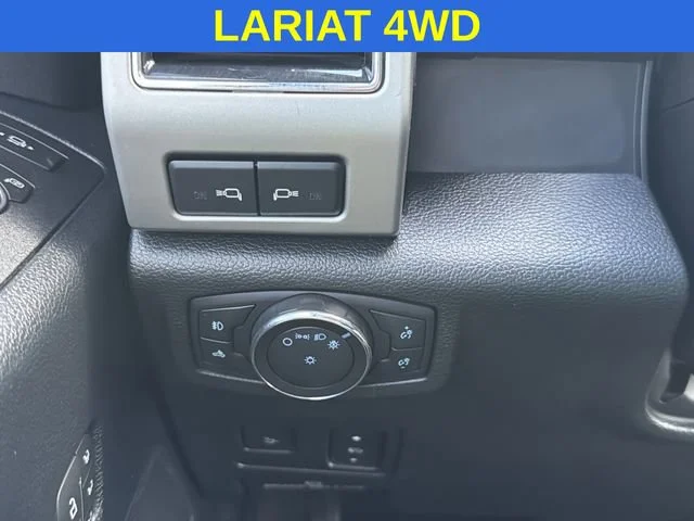 Used 2020 White Ford LARIAT image 27