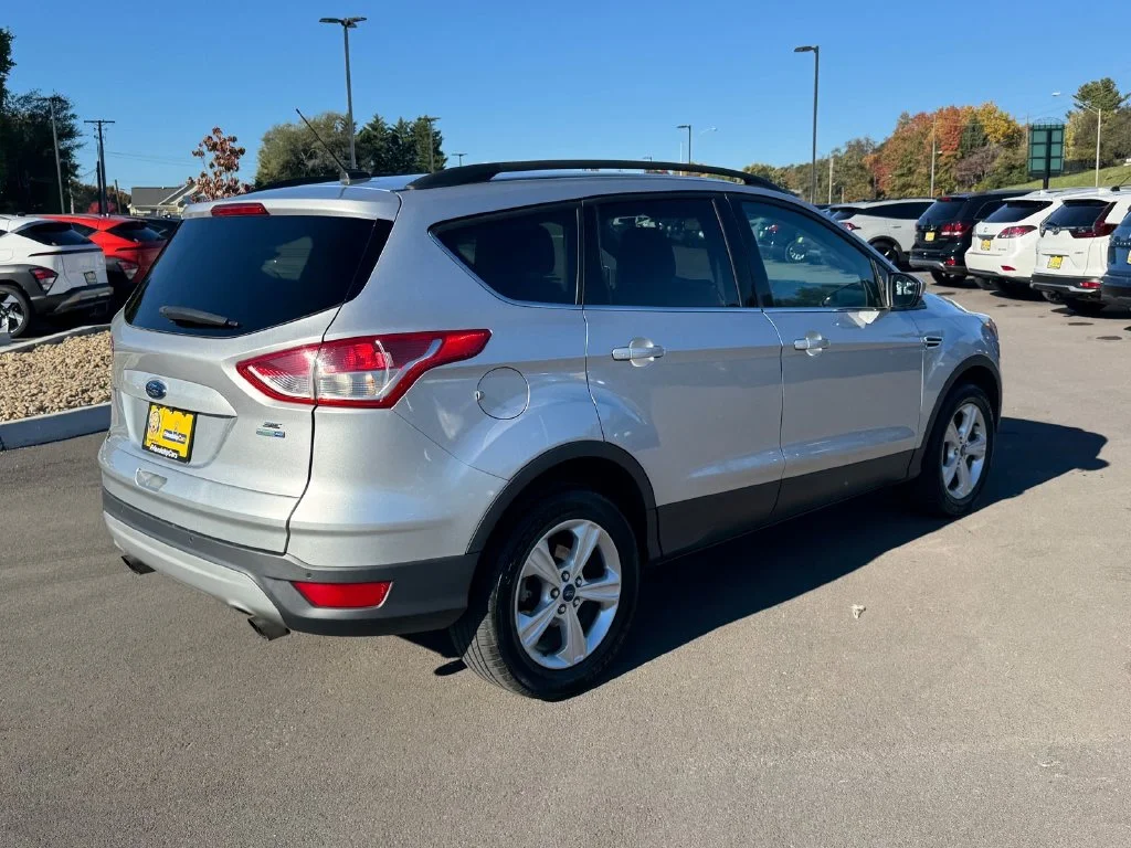 Used 2015 Silver Ford SE image 3