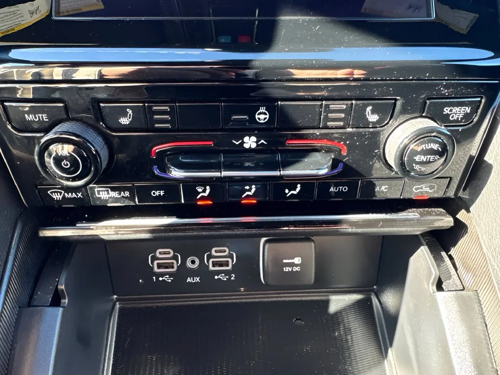 Used 2025 Silver Jeep Altitude image 21
