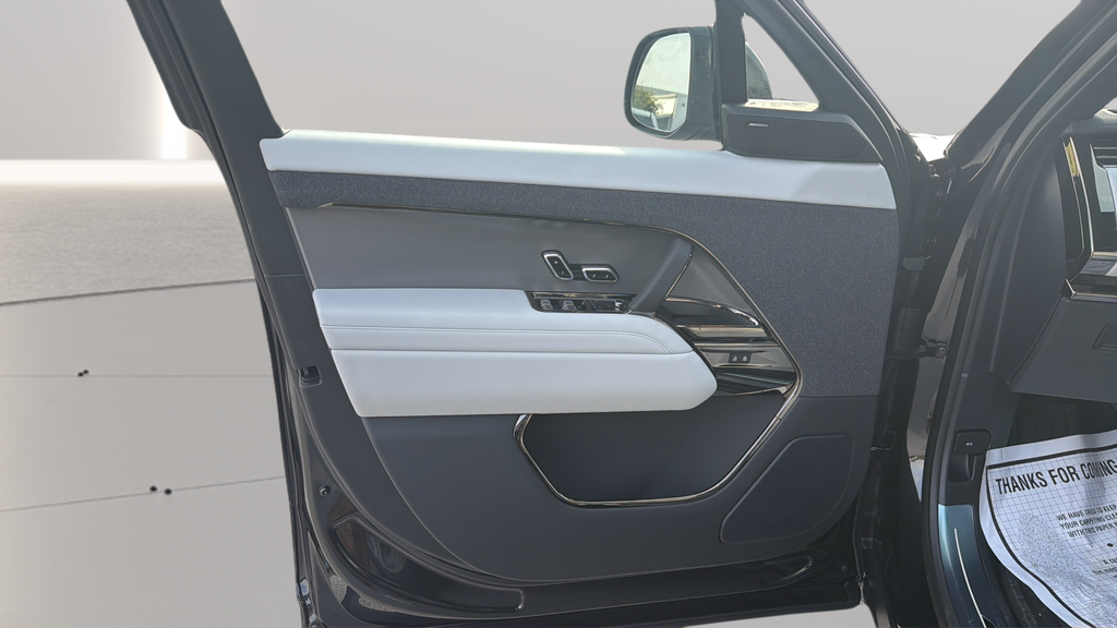 New 2026 Santorini Black Land Rover SE image 22