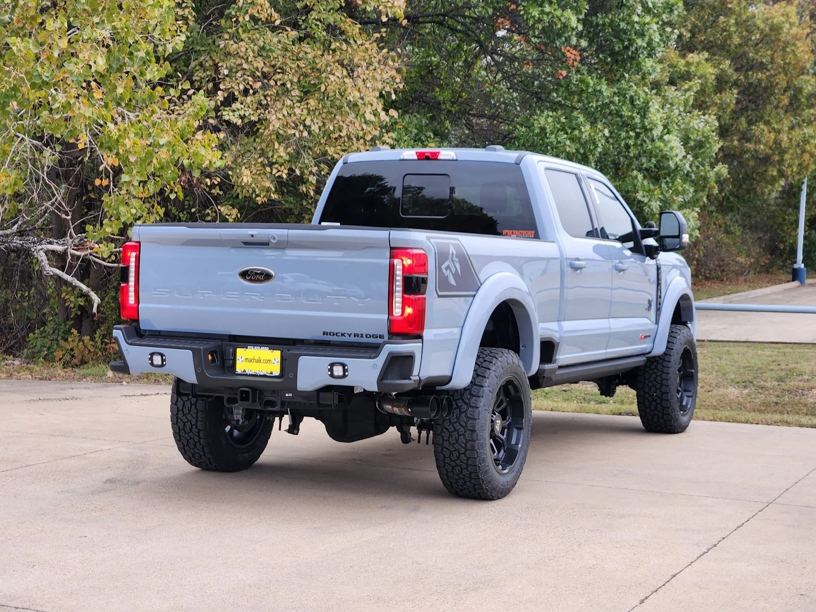 New 2026 Glacier Gray Metallic Tri-Coat Ford F-250® Lariat® image 4