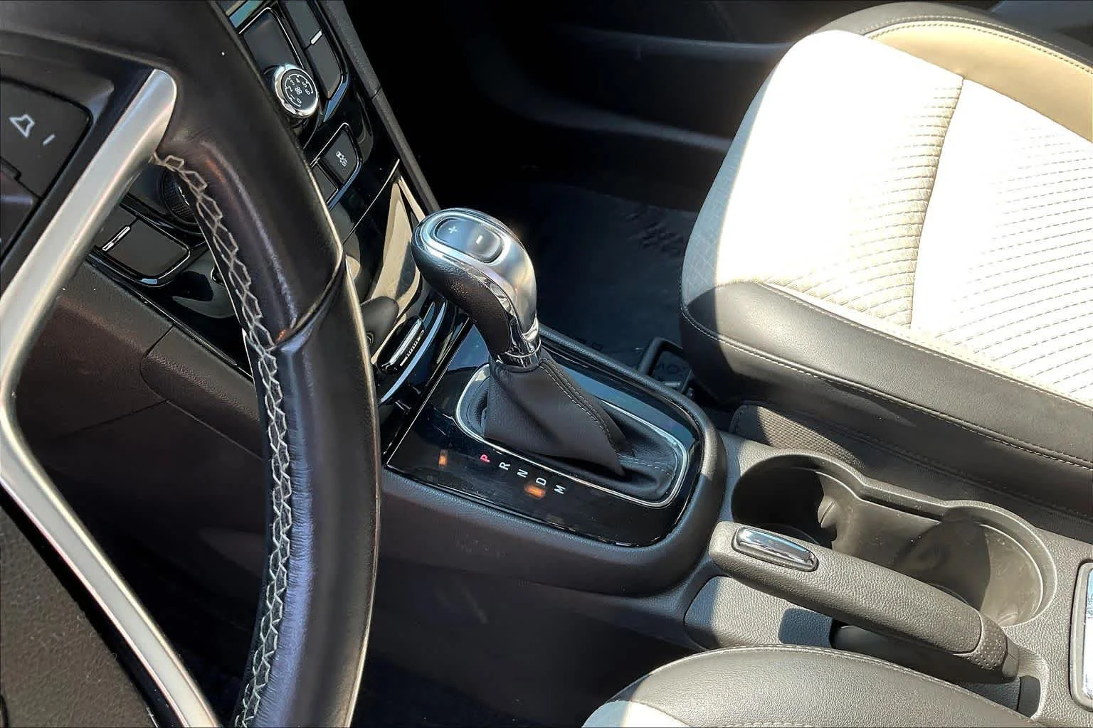 Used 2019 Ebony Twilight Metallic Buick Preferred image 16