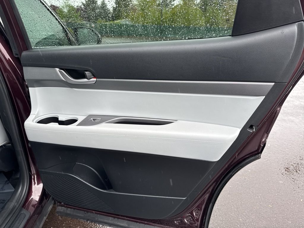 Used 2024 Sierra Burgundy Hyundai SEL image 24