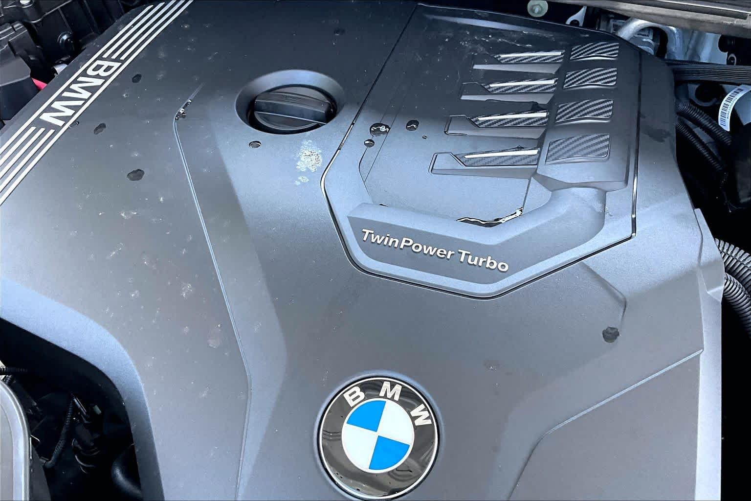 Used 2024 Mineral White Metallic BMW xDrive30i image 33