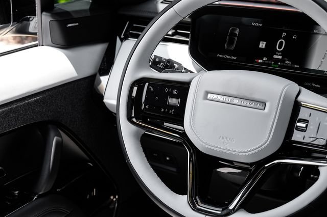New 2026 White Land Rover Dynamic SE image 24