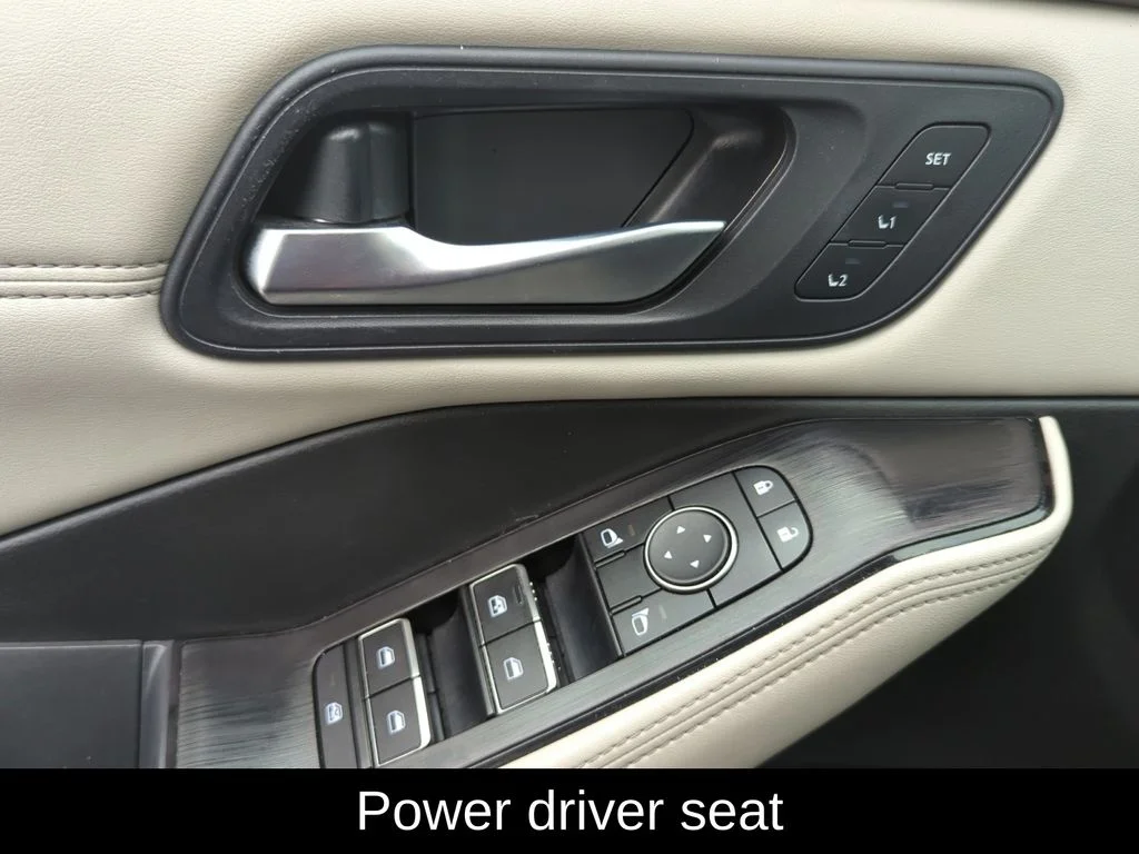 Used 2023 Red Nissan SL image 10
