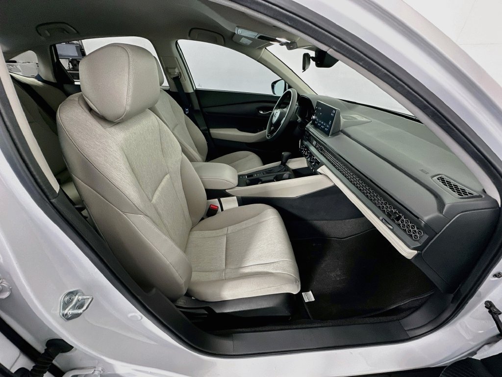 Certified Used 2026 Platinum White Pearl Honda LX image 27