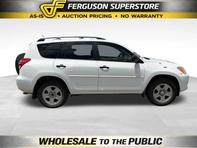 Used 2010 White Toyota Base image 8