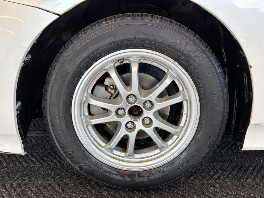 Used 2016 White Toyota Two image 12