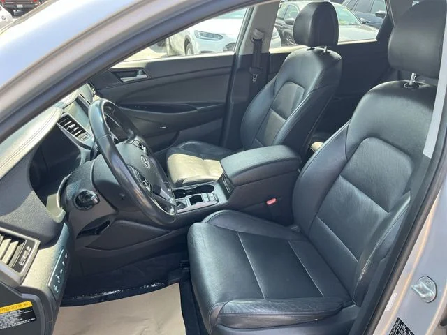 Used 2017 Silver Hyundai Limited image 15