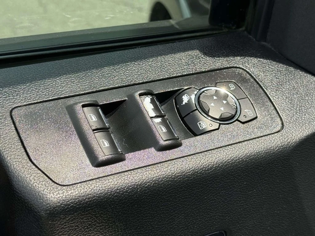 Used 2018 Gray Ford Lariat image 30