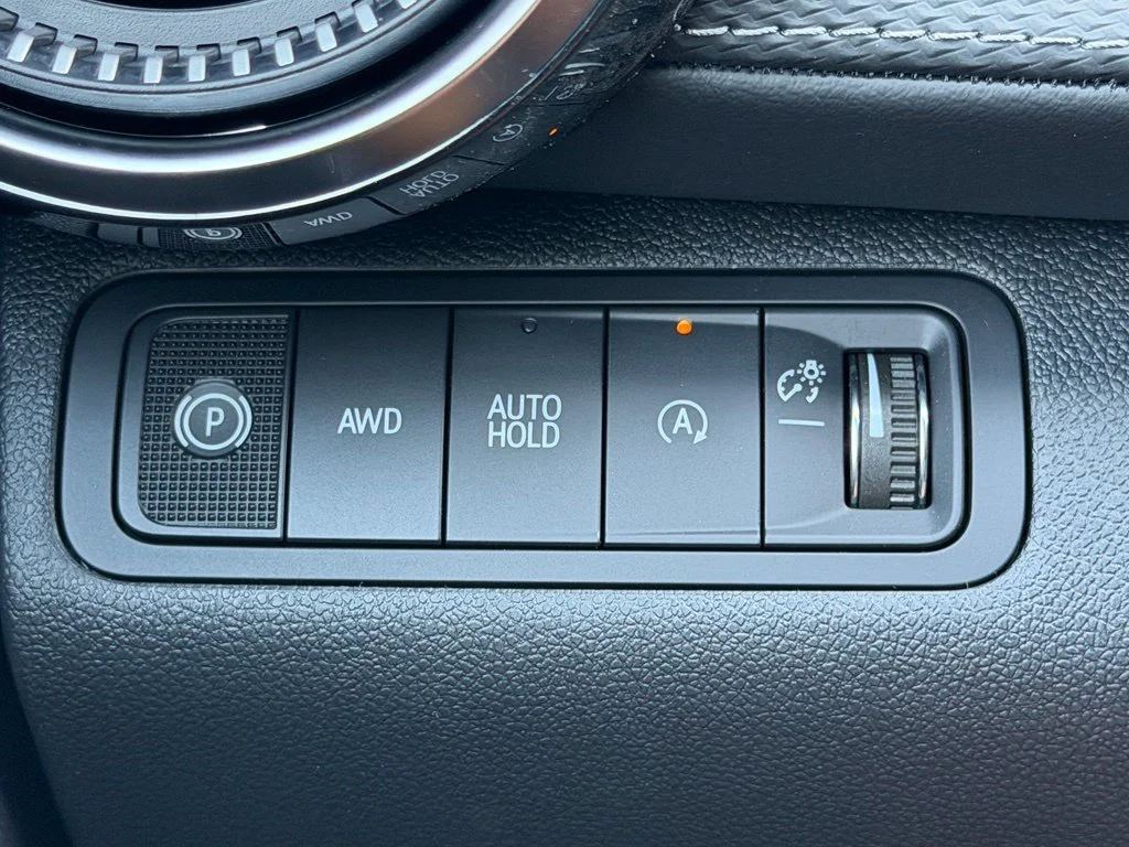 2027 Chevrolet Equinox LT - Photo 25